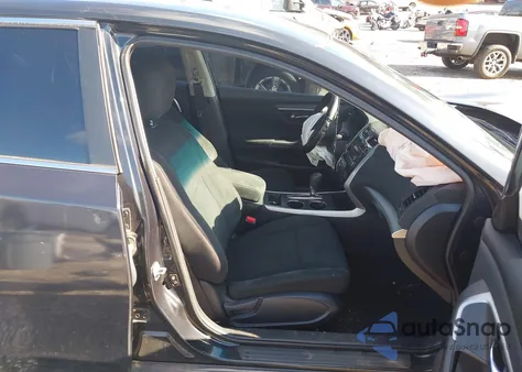 2015 Nissan Altima 2.5/2.5 S/2.5 Sl/2.5 Sv из США, поврежденный, VIN 1N4AL3AP5FN360472